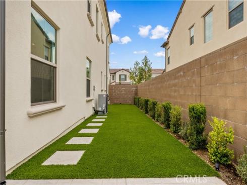 59 Longchamp , Irvine, CA