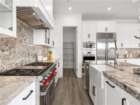 59 Longchamp , Irvine, CA