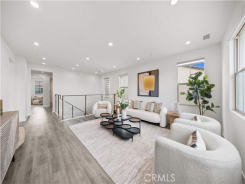 59 Longchamp , Irvine, CA