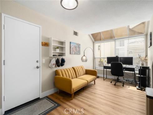 71 Agostino , Irvine, CA