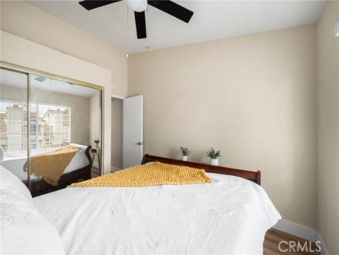 71 Agostino , Irvine, CA