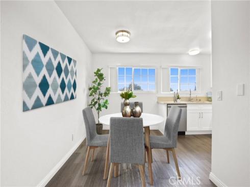 326 Streamwood , Irvine, CA