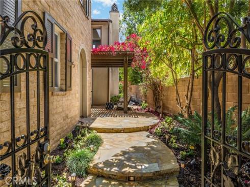 42  Gray Dove  , Irvine, CA