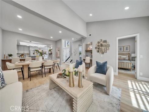 10  Lassen  , Irvine, CA