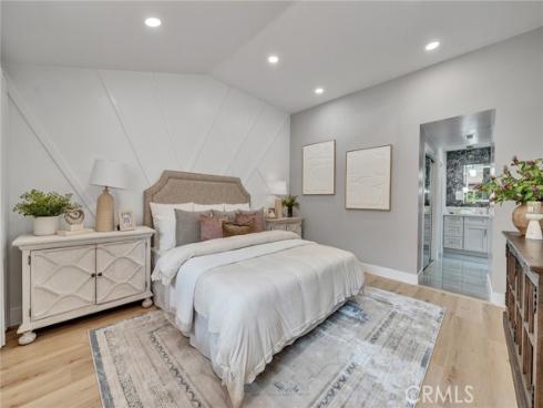 10  Lassen  , Irvine, CA