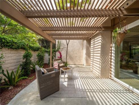 10  Lassen  , Irvine, CA