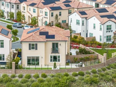 200  Canterbury  , Irvine, CA