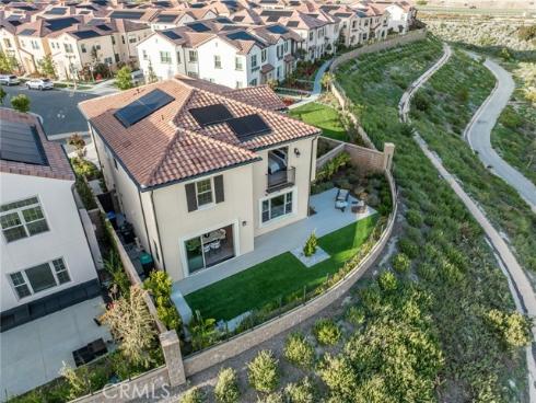 200  Canterbury  , Irvine, CA