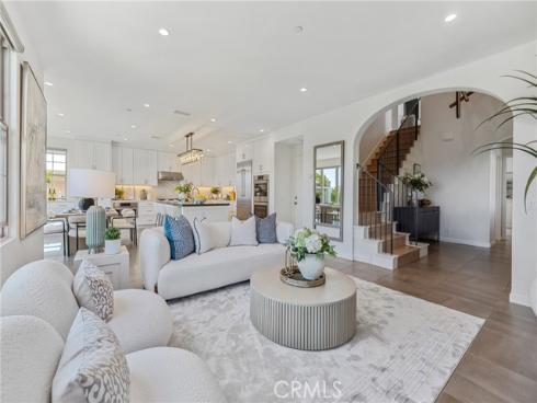 200  Canterbury  , Irvine, CA