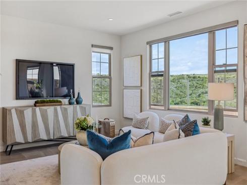 200  Canterbury  , Irvine, CA