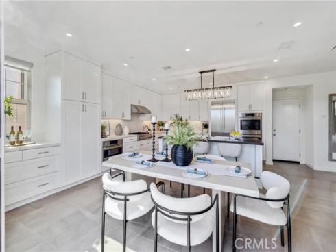 200  Canterbury  , Irvine, CA