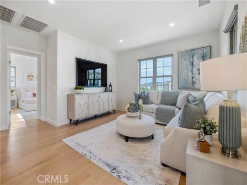 200  Canterbury  , Irvine, CA