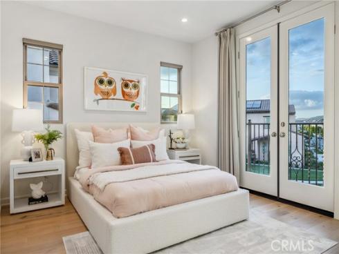 200  Canterbury  , Irvine, CA