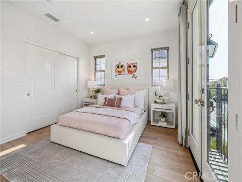 200  Canterbury  , Irvine, CA