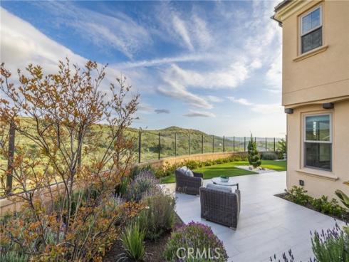 200  Canterbury  , Irvine, CA