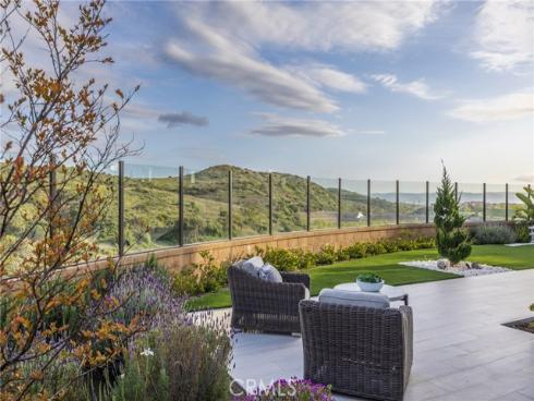 200  Canterbury  , Irvine, CA