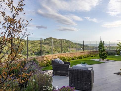 200  Canterbury  , Irvine, CA