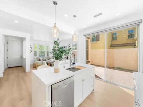 61 Jade Flower , Irvine, CA