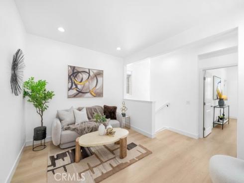 61 Jade Flower , Irvine, CA