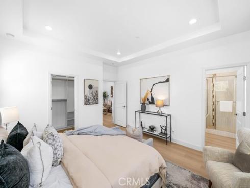 61 Jade Flower , Irvine, CA