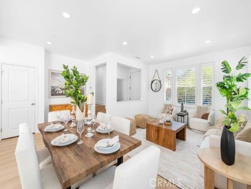 61 Jade Flower , Irvine, CA