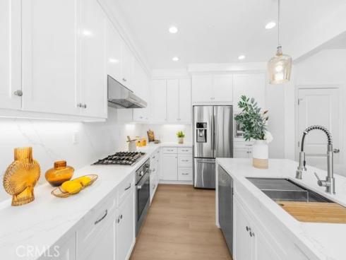 61 Jade Flower , Irvine, CA