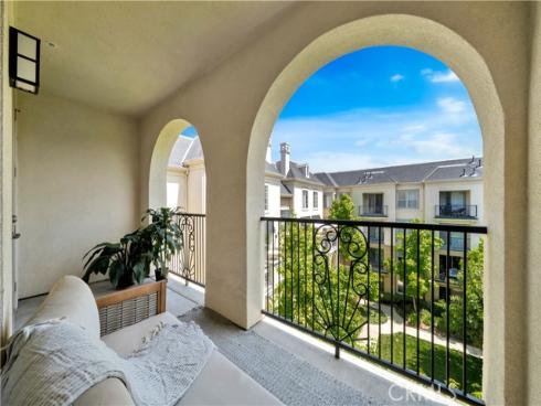 2458 Watermarke Place, Irvine, CA