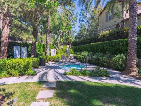 52 Greenhouse , Irvine, CA