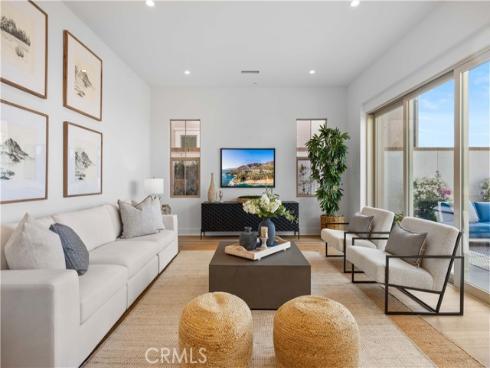 102 glydon , Irvine, CA