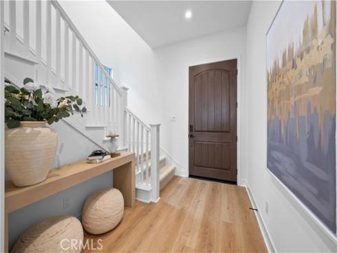 102 glydon , Irvine, CA