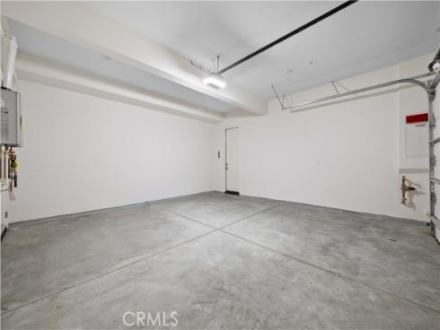 102 glydon , Irvine, CA