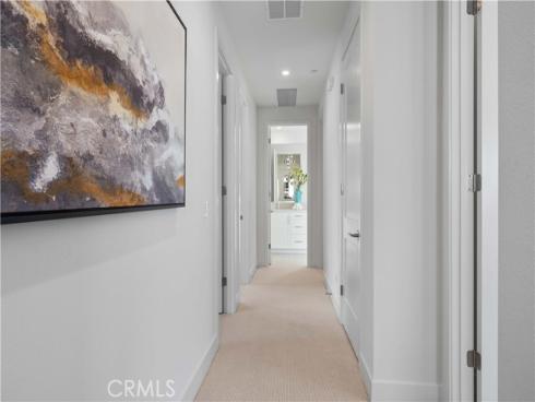 102 glydon , Irvine, CA