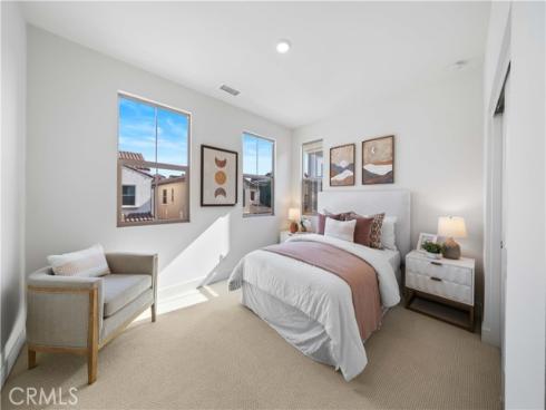 102 glydon , Irvine, CA