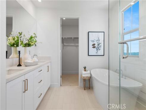 102 glydon , Irvine, CA