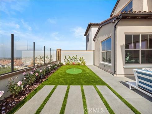 102 glydon , Irvine, CA