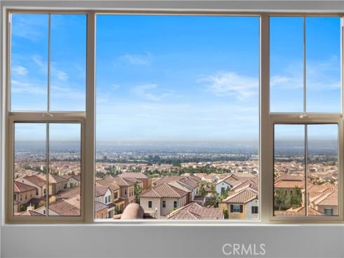 102 glydon , Irvine, CA