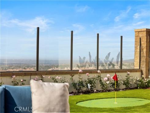 102 glydon , Irvine, CA