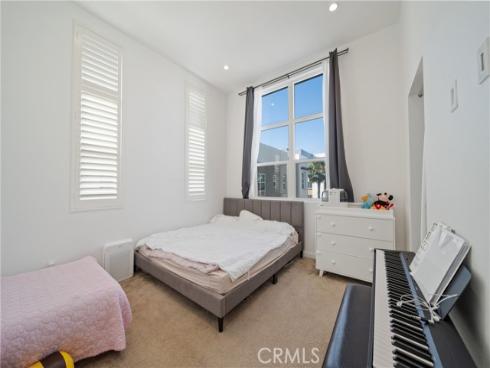 2318  Synergy  , Irvine, CA