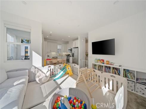 2318  Synergy  , Irvine, CA