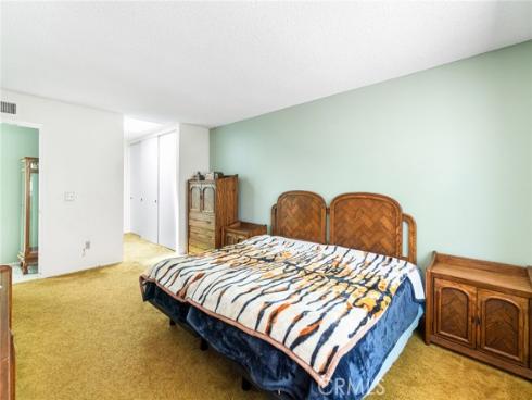 2 Featherwood , Irvine, CA