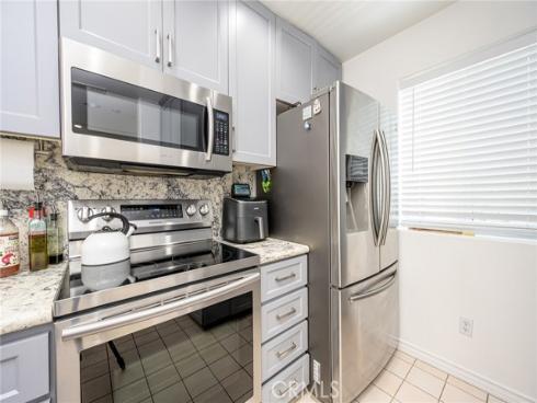 2233 Martin 411 , Irvine, CA