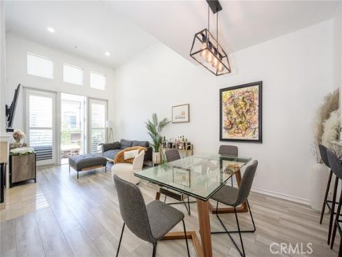 2233 Martin 411 , Irvine, CA