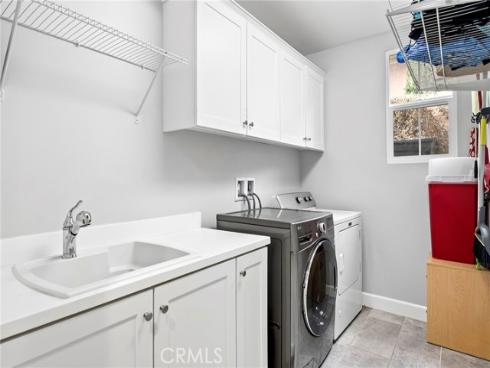 58 Tollson , Irvine, CA