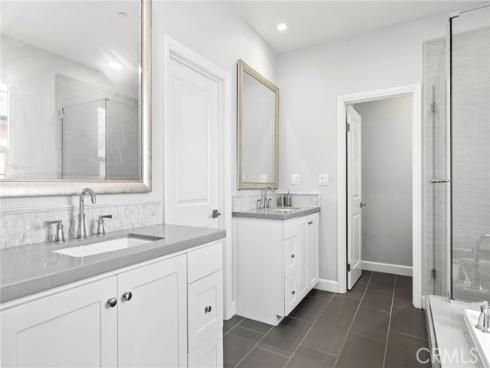 58 Tollson , Irvine, CA