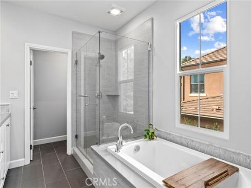 58 Tollson , Irvine, CA