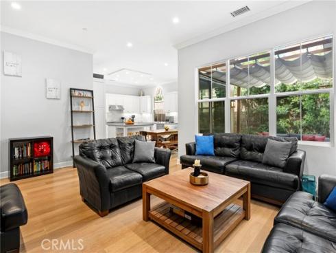 58 Tollson , Irvine, CA