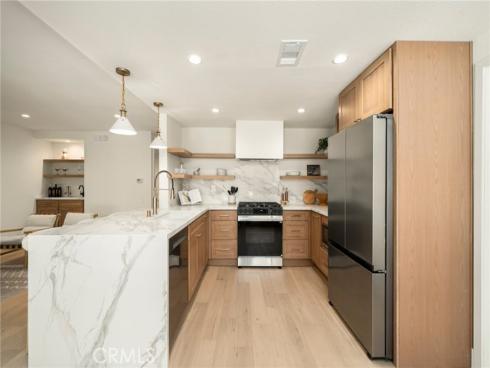 13 Lucero W , Irvine, CA