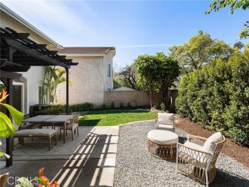 13 Lucero W , Irvine, CA