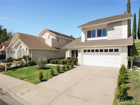 13 Lucero W , Irvine, CA