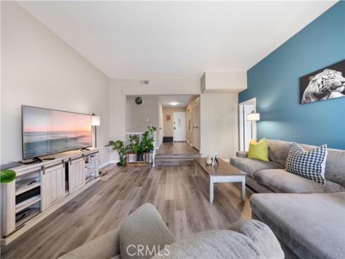 11 Palos 55 , Irvine, CA